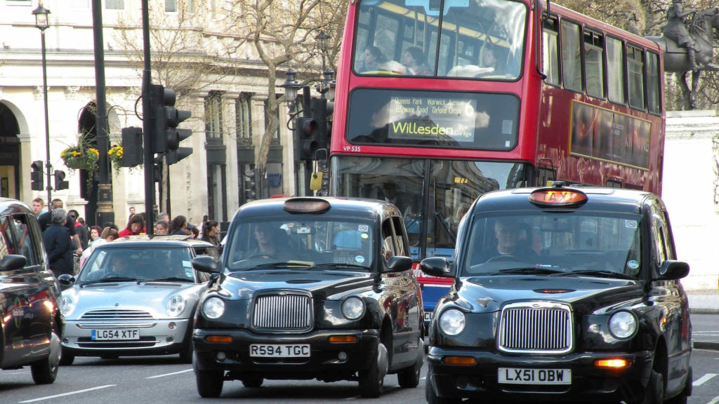 Taxi driver and dinner lady find success as Utility Warehouse distributors